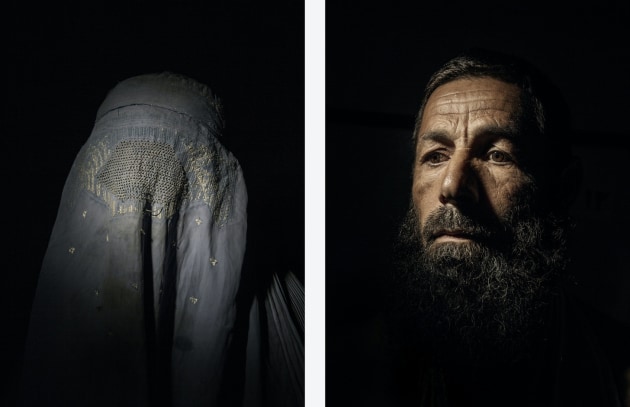 © Adam Ferguson. L–R: Koko Gul, 70, begs because her husband is too sick to work. Gul Wali, 40, a farmer recently shot during fighting in Kunduz Province. Afghanistan, 2016.