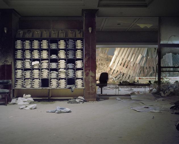 &copy; Sean Hemmerle. Brooks Brothers, WTC, New York 12 Sep 2001 
from the Untitled series 2001, pigment inkjet print, 93.7 x 113.6 cm.