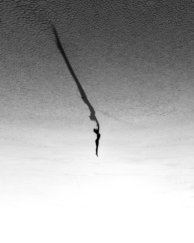 © Jason M. Peterson. The roles of rock thermal conductivity and fluctuating water levels. Racetrack Playa, California.